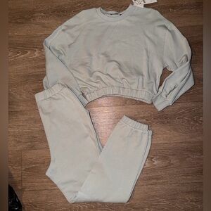 Zara Light Gray Sweatshirt and Joggers Set